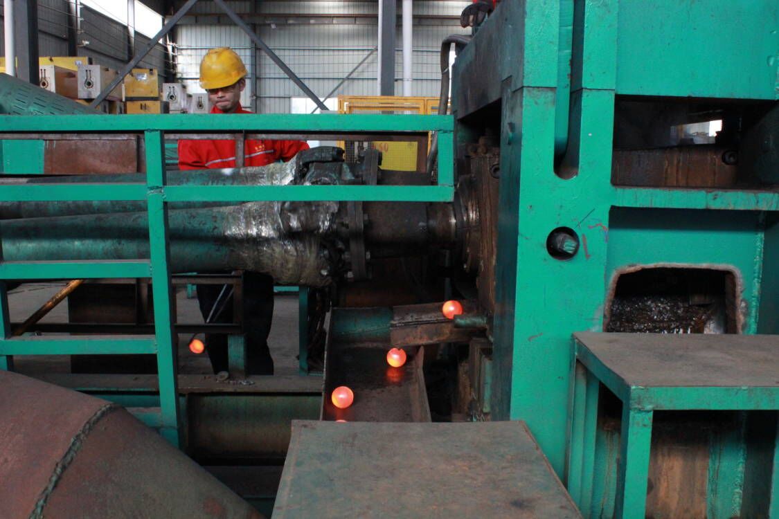 كرة دحرجة ساخنة