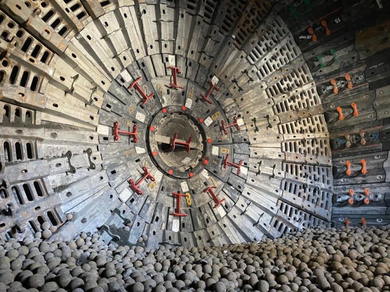 مطحنة كرة الإعلام مزورة