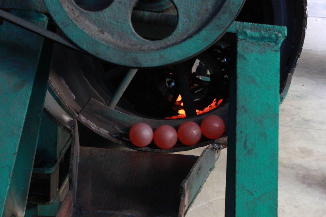 كرات طحن مزورة Forged Grinding Balls